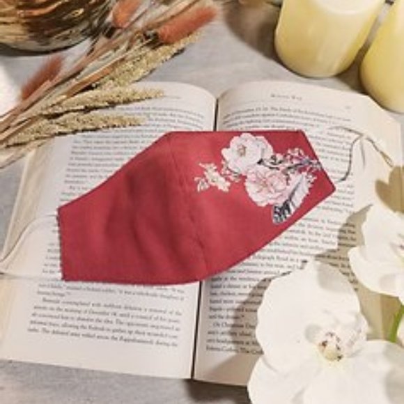 3 Pack Sakura Painted Linen Face Masks - Picture 8 of 10